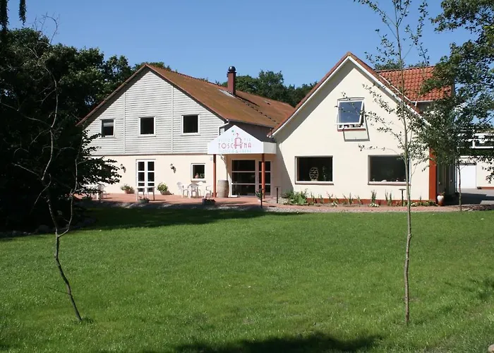 Toscana Restaurant And بادبورغ