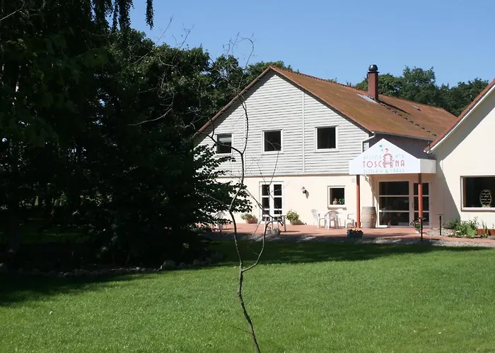 Toscana Restaurant And بيت ضيافة