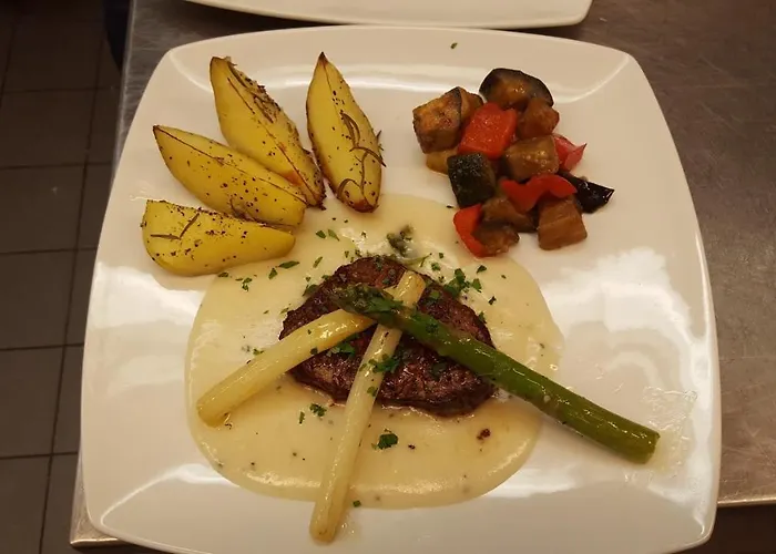 بيت ضيافة Toscana Restaurant And 2*